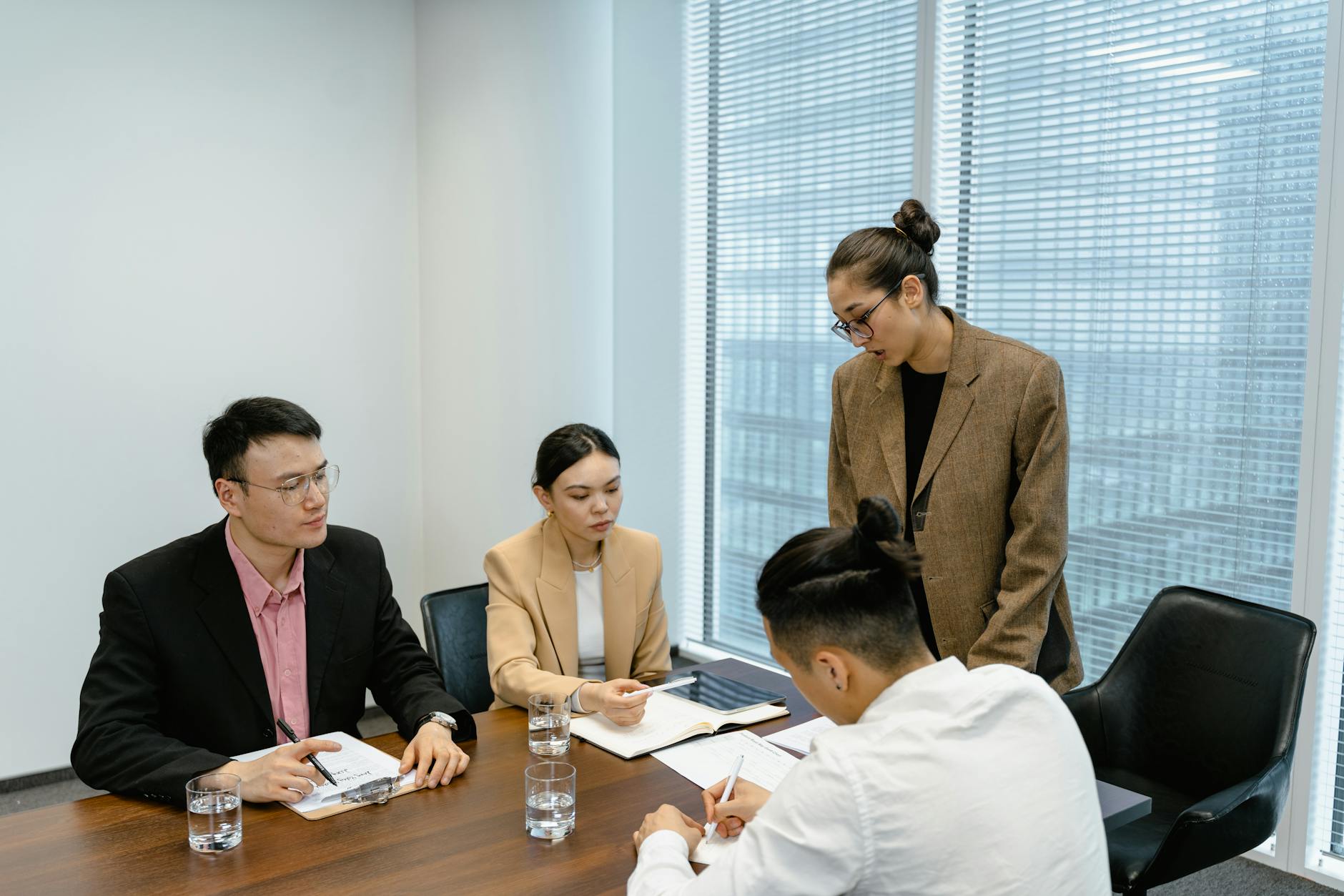 Executive governance review and corporate risk management materials